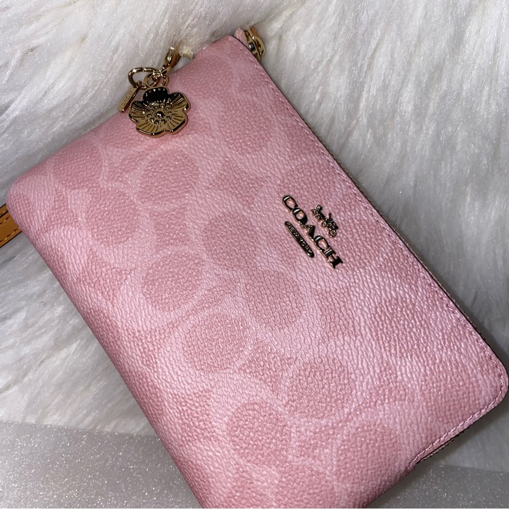 Coach Corner Zip Wristlet In Signature Canvas With Charms New with tags